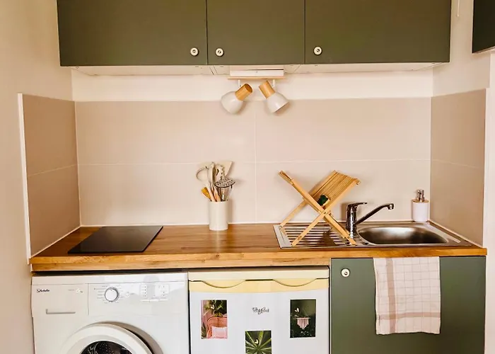 Bohème Avec Vue Sur La Cathédrale *
